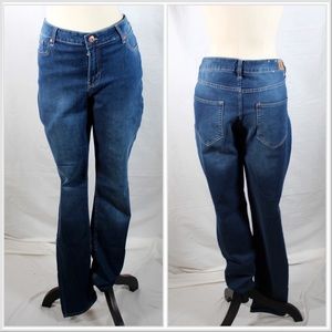 H&M Slim Cut Regular Waist Jeans Size 20 Women’s Dark Blue